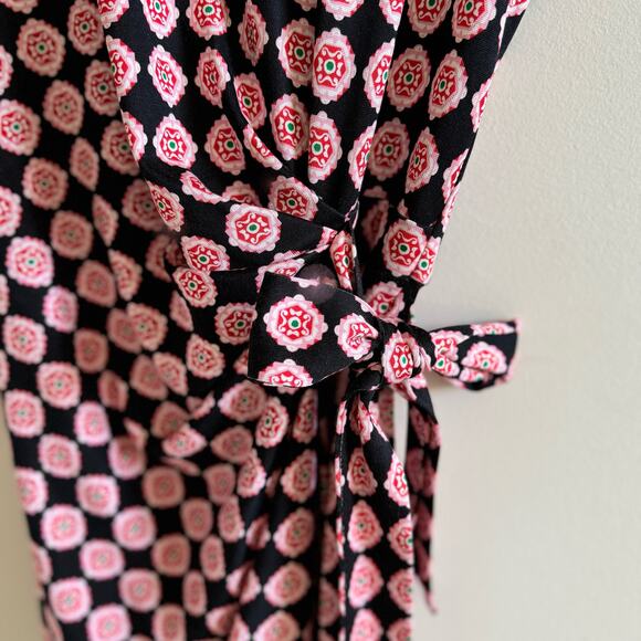 Diane Von Furstenberg Silk Dress 4 Pink Black  Short Sleeves Ruched Tie Waist - Picture 4 of 10